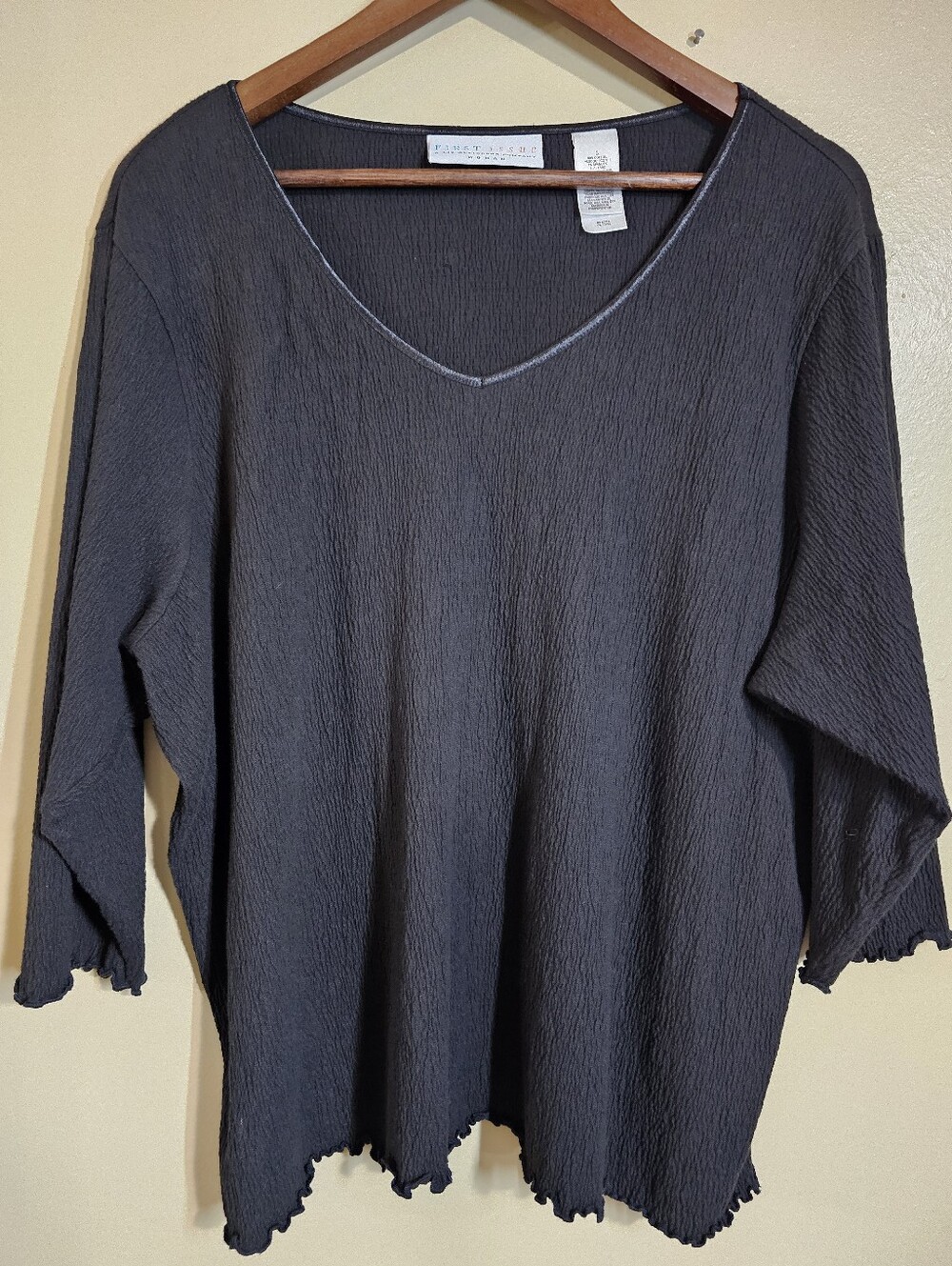 Vintage First Issue Woman 3X Navy Crinkle Gauze Top Plus Size Lagenlook V Neck